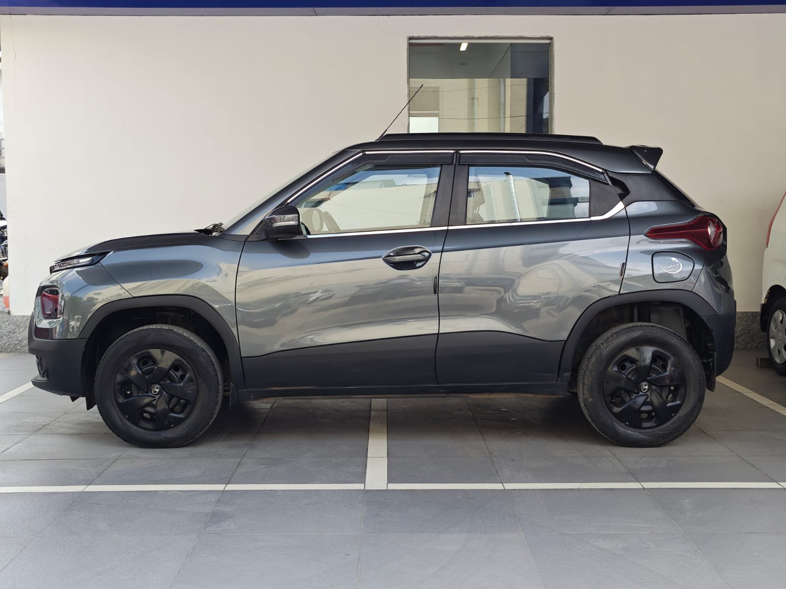 TATA PUNCH ADV 1.2 PET MT